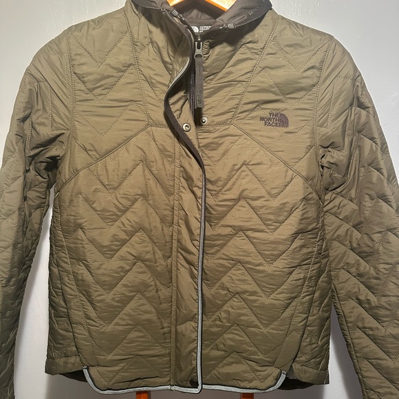 The North Face Jackets & Blazers - The North Face Olive Green Quilted Puff Jacket